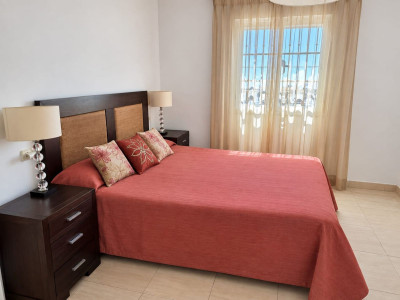 3 Bedroom Ground Floor Apartment in La Duquesa - Image 4