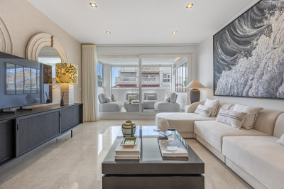 2 Bedroom Middle Floor Apartment in The Golden Mile - Image 4