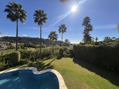 7 Bedroom Detached Villa in Benahavís - Image 2