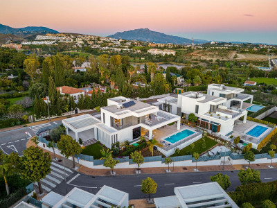 3 Bedroom Detached Villa in Cancelada - Image 1