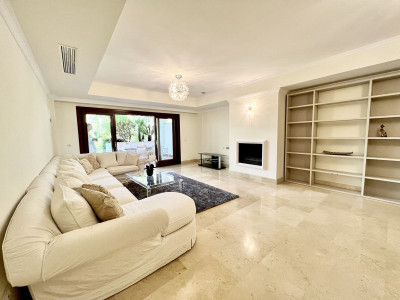 2 Bedroom Ground Floor Apartment in The Golden Mile - Image 2