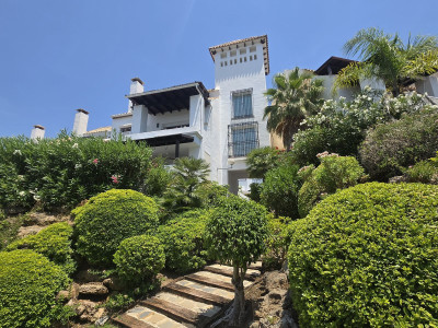 5 Bedroom Townhouse in The Golden Mile - Image 1