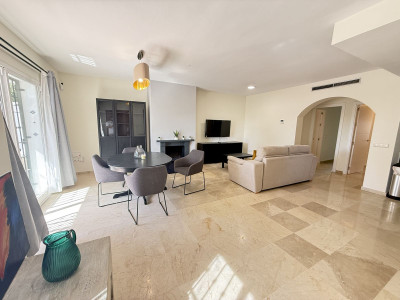 2 Bedroom Ground Floor Apartment in Nueva Andalucía - Image 1