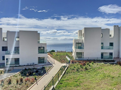 3 Bedroom Middle Floor Studio in Casares