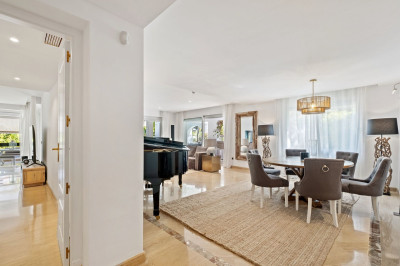 2 Bedroom Ground Floor Apartment in Marbella - Image 4