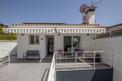 2 Bedroom Bungalow in Costabella - Image 2
