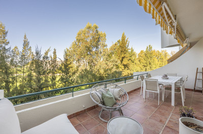 2 Bedroom Middle Floor Apartment in Guadalmina Alta - Image 5