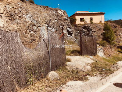 Residential Plot in Benahavís - Image 5