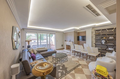 3 Bedroom Middle Floor Apartment in Nueva Andalucía - Image 1