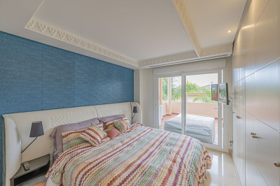 3 Bedroom Middle Floor Apartment in Nueva Andalucía - Image 3