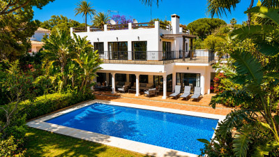 6 Bedroom Detached Villa in Hacienda Las Chapas