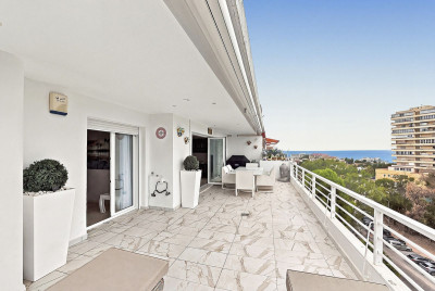 3 Bedroom Top Floor Apartment in Benalmadena Costa - Image 2