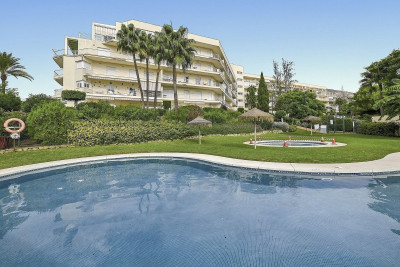 3 Bedroom Top Floor Apartment in Benalmadena Costa - Image 4
