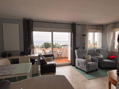 1 Bedroom Top Floor Apartment in Manilva - Image 3