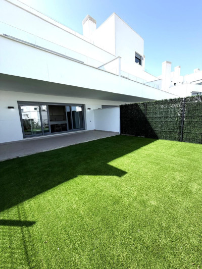 2 Bedroom Ground Floor Apartment in Cancelada