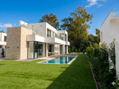6 Bedroom Detached Villa in Estepona