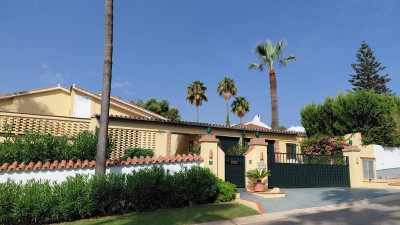 5 Bedroom Detached Villa in Sotogrande Costa - Image 1