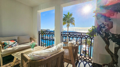 2 Bedroom Middle Floor Apartment in La Duquesa - Image 1