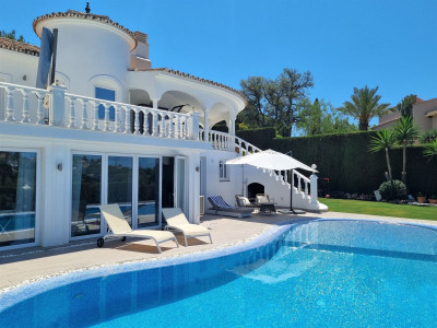 5 Bedroom Detached Villa in Elviria - Image 4