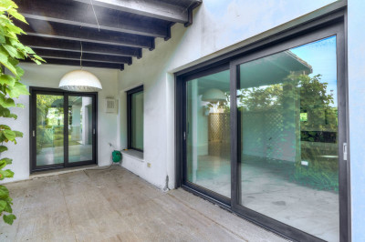 6 Bedroom Detached Villa in The Golden Mile - Image 3