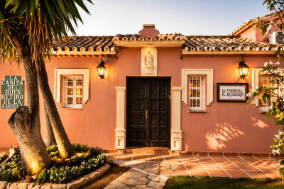 5 Bedroom Detached Villa in Guadalmina Baja - Image 4