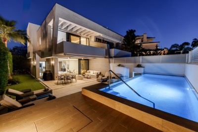 5 Bedroom Semi-Detached House in Puerto Banús - Image 4