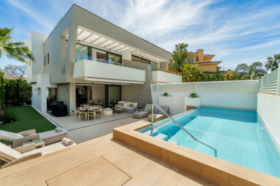 5 Bedroom Semi-Detached House in Puerto Banús - Image 5