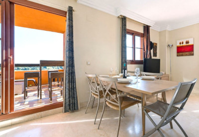 2 Bedroom Middle Floor Apartment in Atalaya - Image 2