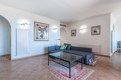 3 Bedroom Middle Floor Apartment in La Mairena - Image 5