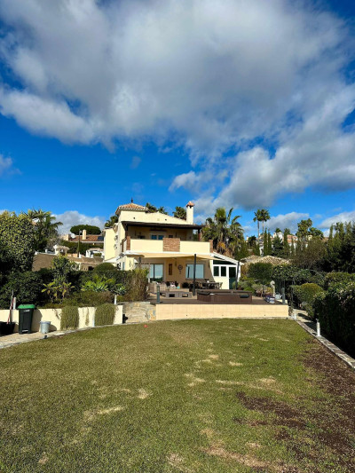 6 Bedroom Detached Villa in Estepona