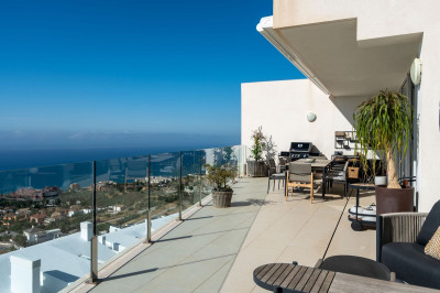 3 Bedroom Penthouse Duplex in Benalmadena Pueblo - Image 4