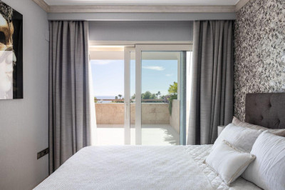 2 Bedroom Ground Floor Apartment in Marbella - Image 5