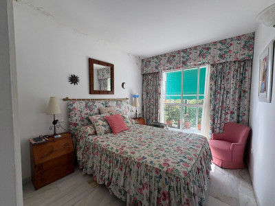 2 Bedroom Middle Floor Apartment in Cabopino - Image 2