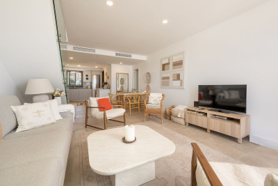 3 Bedroom Penthouse Duplex in Estepona - Image 5