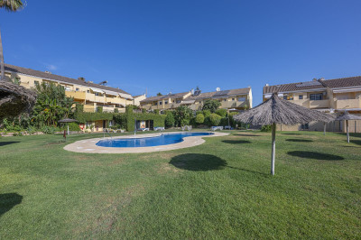 3 Bedroom Townhouse in Estepona - Image 3