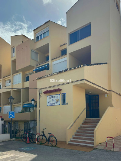 1 Bedroom Ground Floor Apartment in New Golden Mile - Image 1
