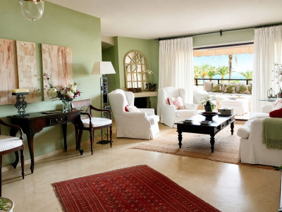 4 Bedroom Middle Floor Apartment in Sotogrande Marina - Image 4