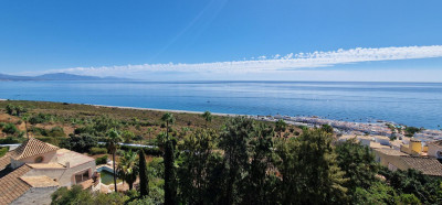5 Bedroom Detached Villa in Manilva - Image 2