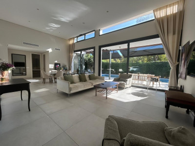 4 Bedroom Detached Villa in Atalaya - Image 5