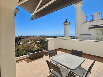 1 Bedroom Middle Floor Apartment in Estepona - Image 1
