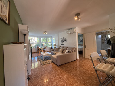 2 Bedroom Middle Floor Apartment in Calahonda - Image 3