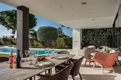 5 Bedroom Detached Villa in The Golden Mile - Image 4