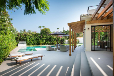 4 Bedroom Detached Villa in Guadalmina Baja - Image 1