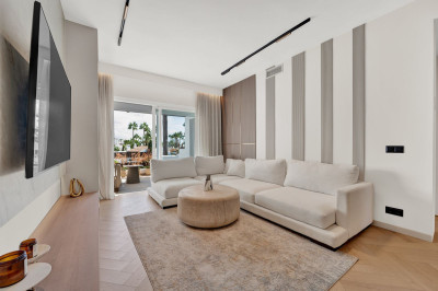 2 Bedroom Middle Floor Apartment in Cancelada - Image 1