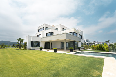 8 Bedroom Detached Villa in Sotogrande Alto - Image 1