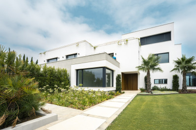 8 Bedroom Detached Villa in Sotogrande Alto - Image 3