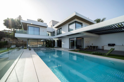 6 Bedroom Detached Villa in El Paraiso