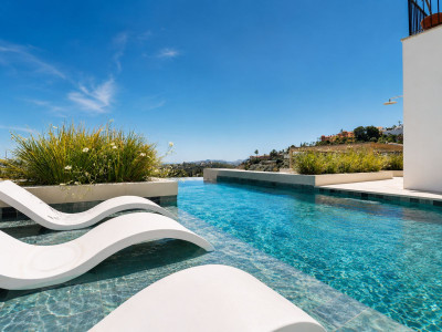 5 Bedroom Detached Villa in La Quinta - Image 2