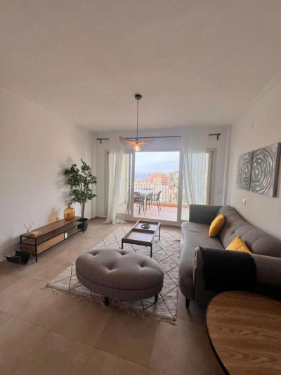 3 Bedroom Middle Floor Apartment in Riviera del Sol - Image 5