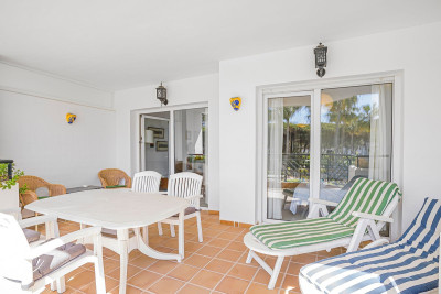 2 Bedroom Middle Floor Apartment in Calahonda - Image 5
